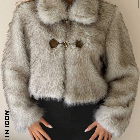 Fluffy Coat - Picture 2 of 4